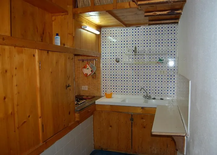 Punta Lena * ليباري